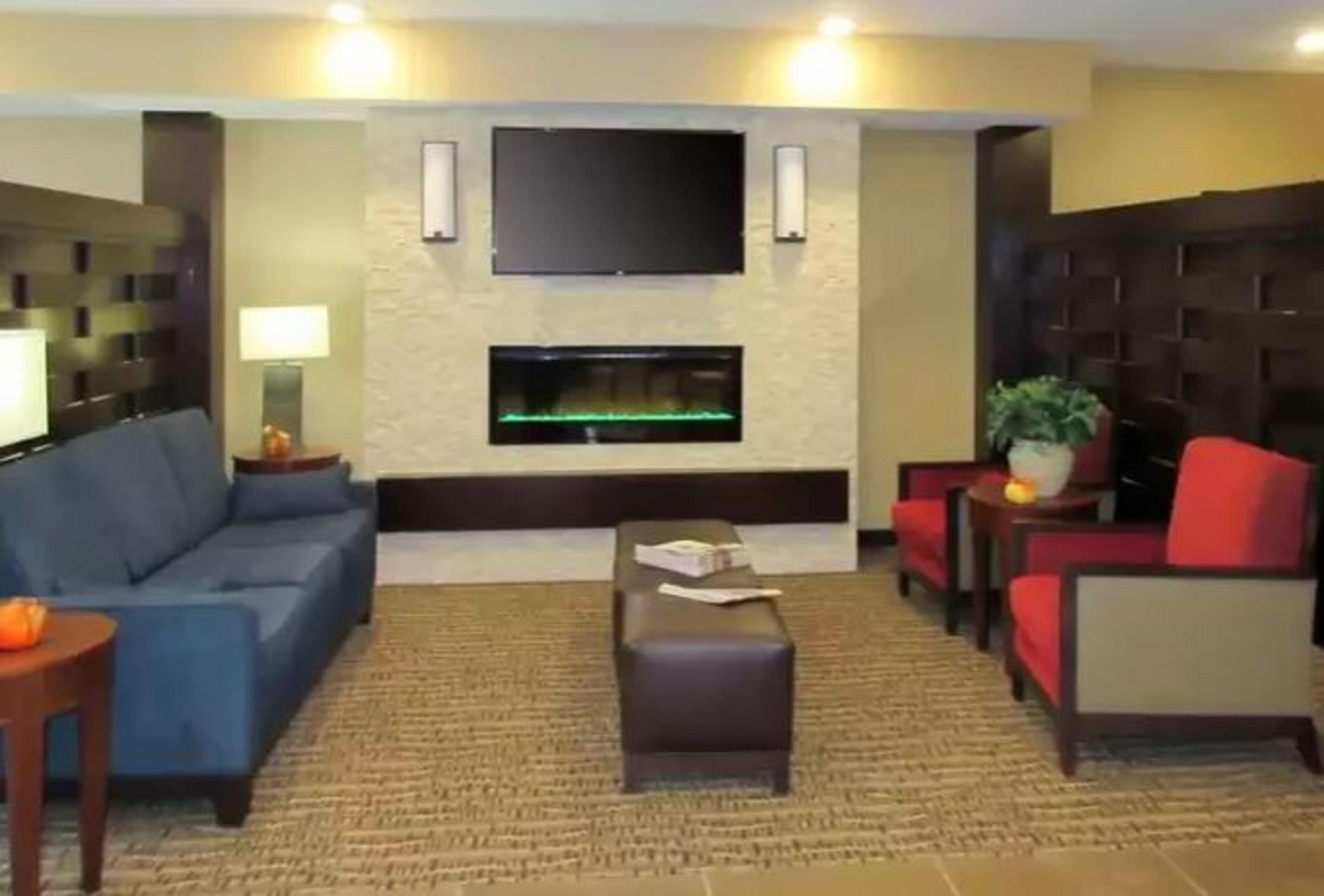 Comfort Inn & Suites Northern Kentucky Wilder Buitenkant foto