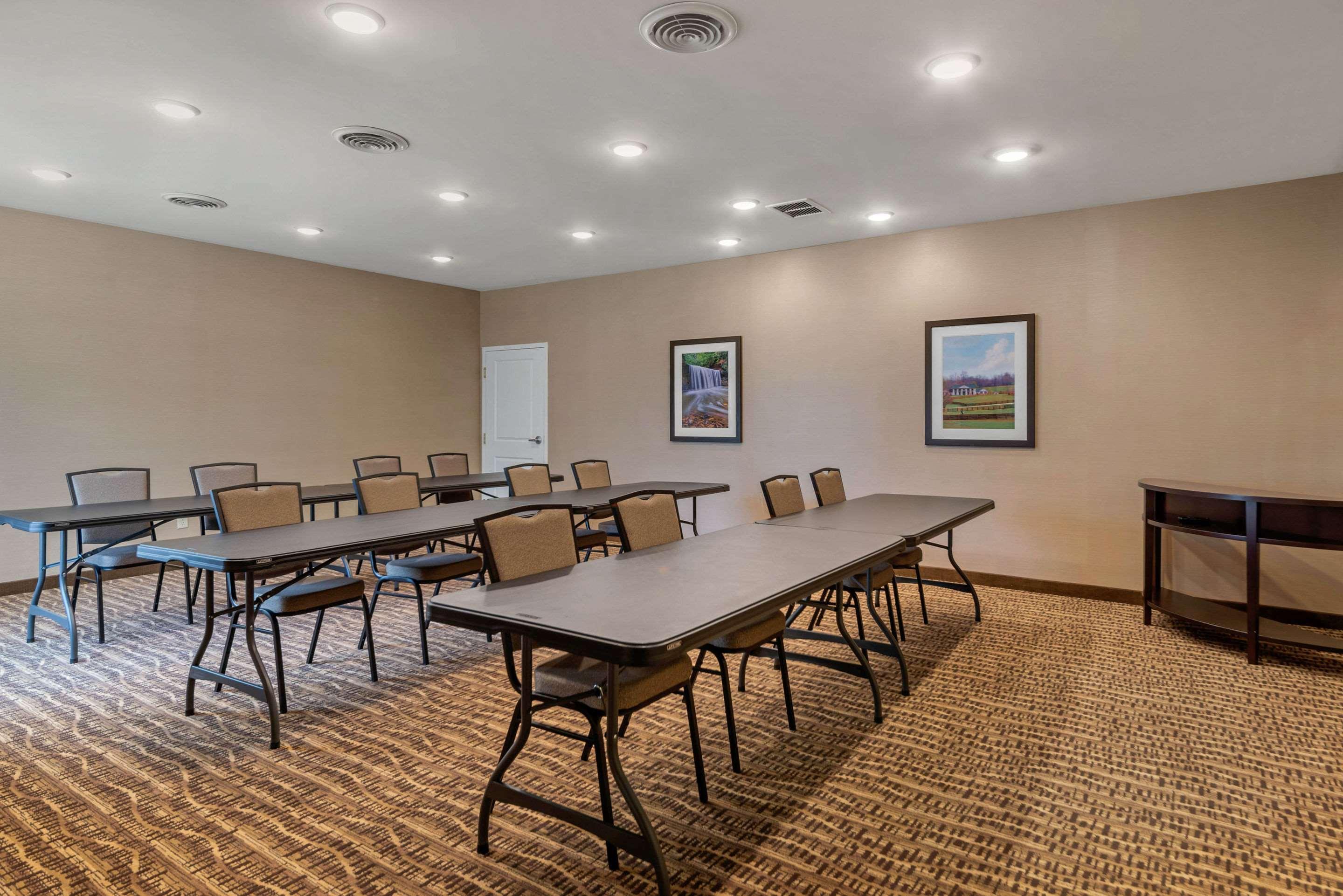 Comfort Inn & Suites Northern Kentucky Wilder Buitenkant foto
