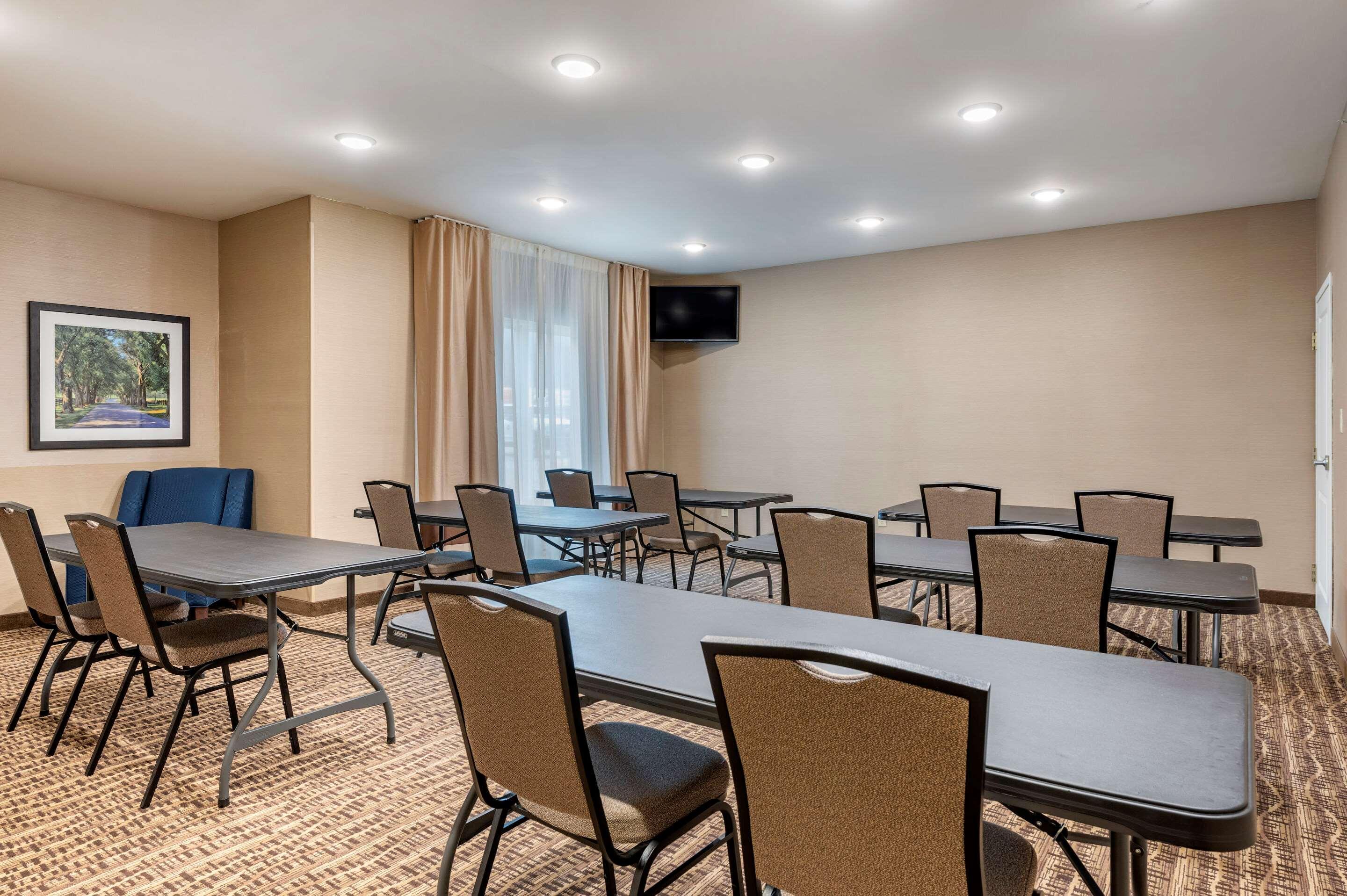 Comfort Inn & Suites Northern Kentucky Wilder Buitenkant foto