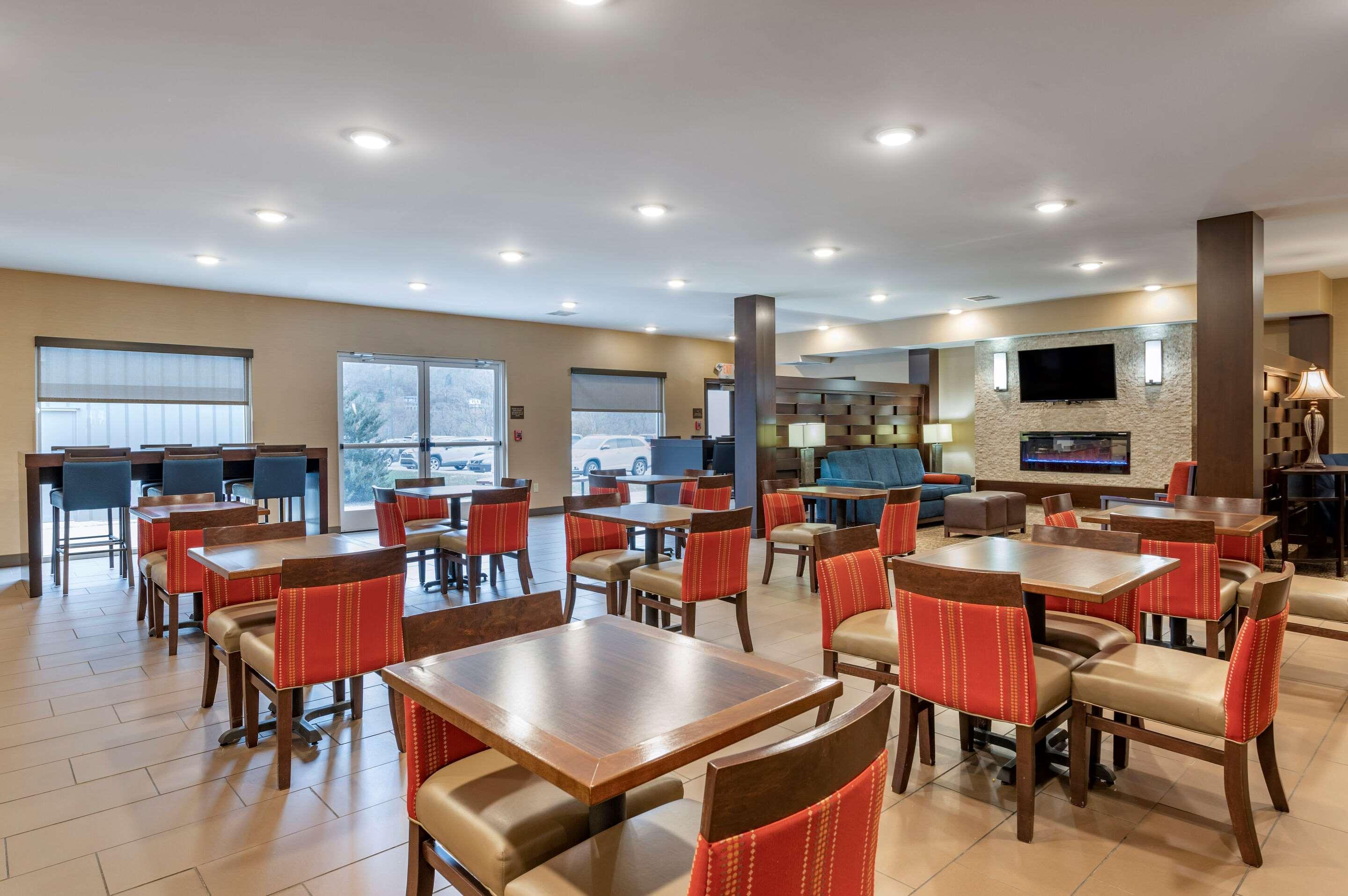 Comfort Inn & Suites Northern Kentucky Wilder Buitenkant foto