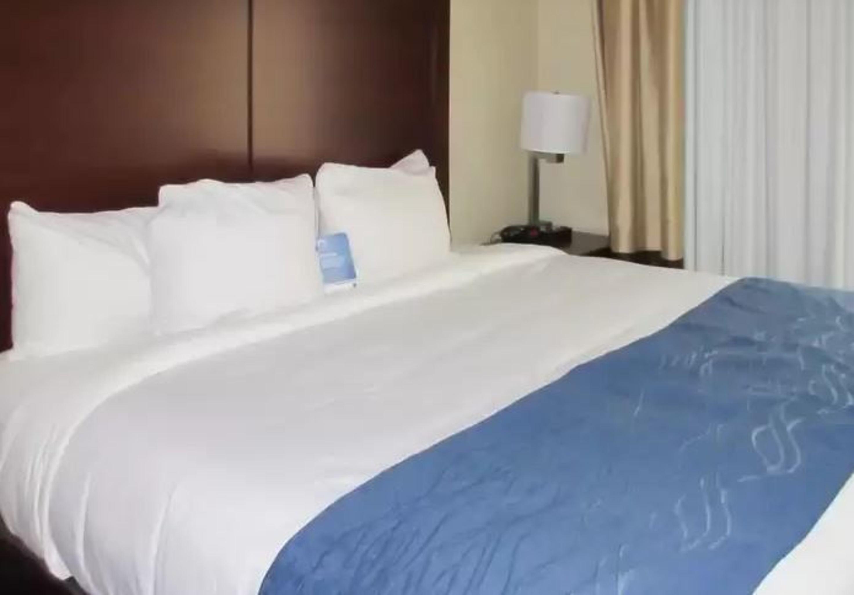 Comfort Inn & Suites Northern Kentucky Wilder Buitenkant foto