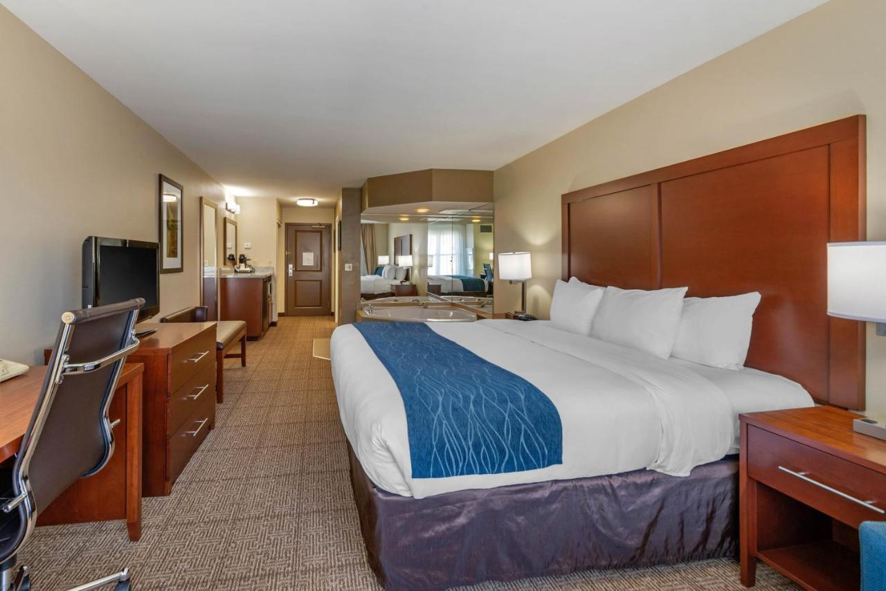 Comfort Inn & Suites Northern Kentucky Wilder Buitenkant foto